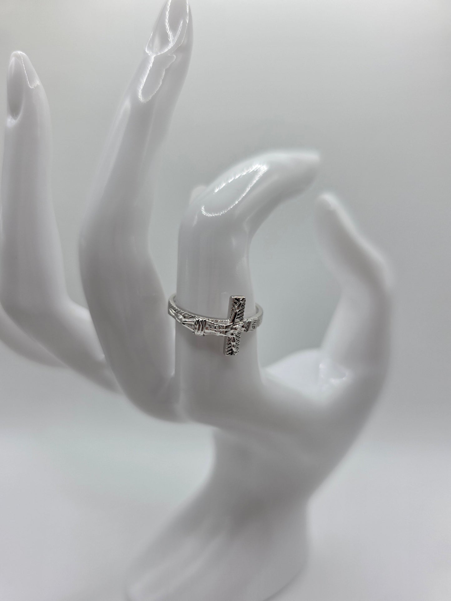 925 Sterling Silver Cross Jesus Christ 2.6mm Ring